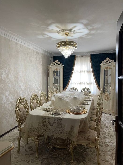 Продается 3-х комнатная улица Камолон напротив Олий Мажлиса