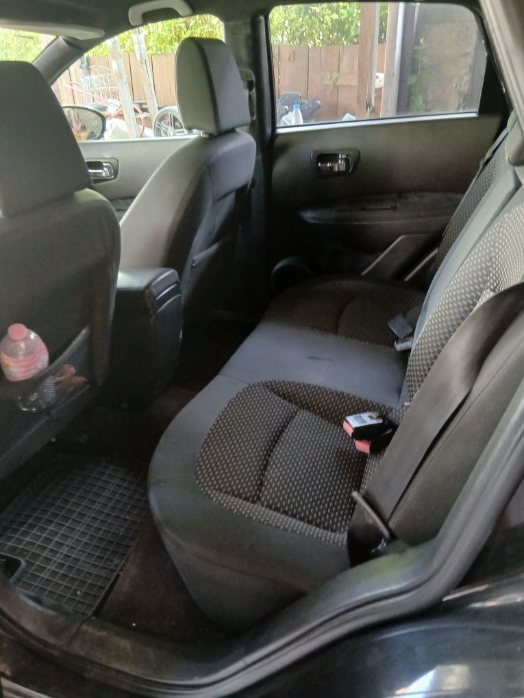 Кола Nissan Qashqai