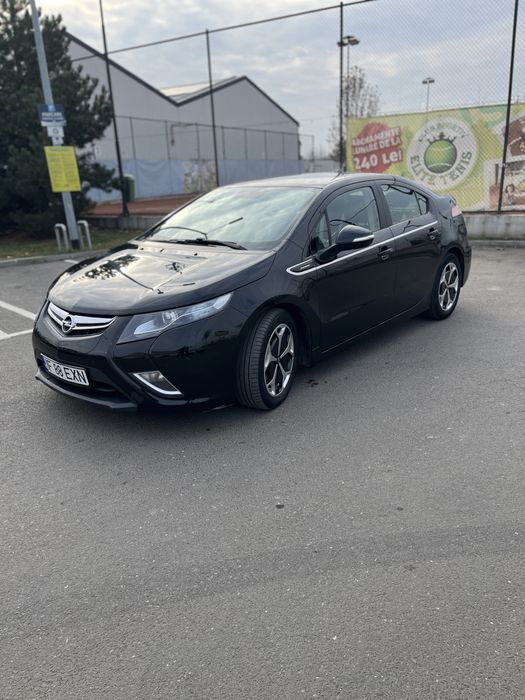 Opel Ampera Plug-In Hybrid 2012