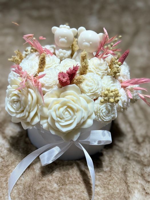 Lumanari parfumate / marturii si aranjamente florale din soia