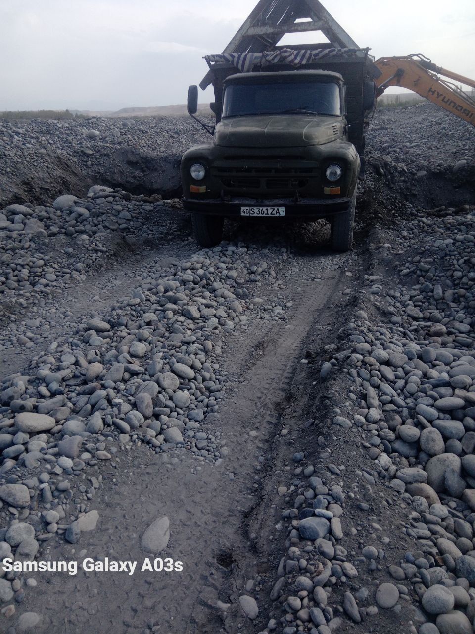 Zil 130  ..ishga tayyor ..yengil mashinaga obmen bor