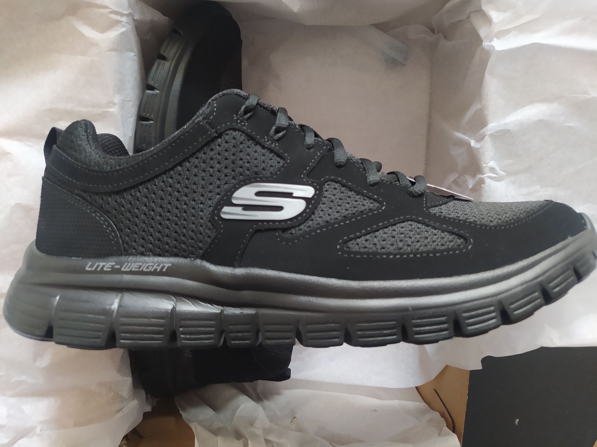 Нови мъжки маратонки Skechers Agoura, ном.45