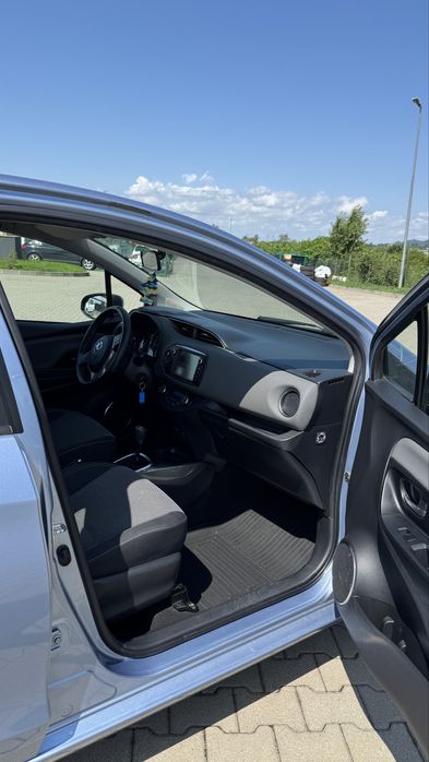 Inchiriez Toyota Yaris/ Inchirieri auto