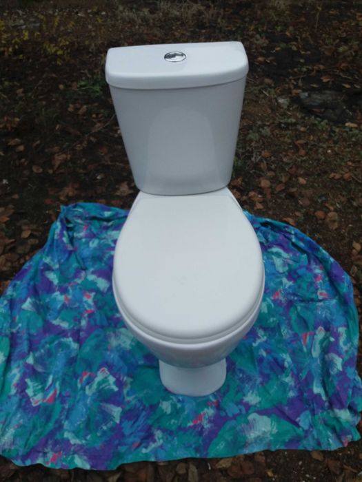 Продам унитаз . .