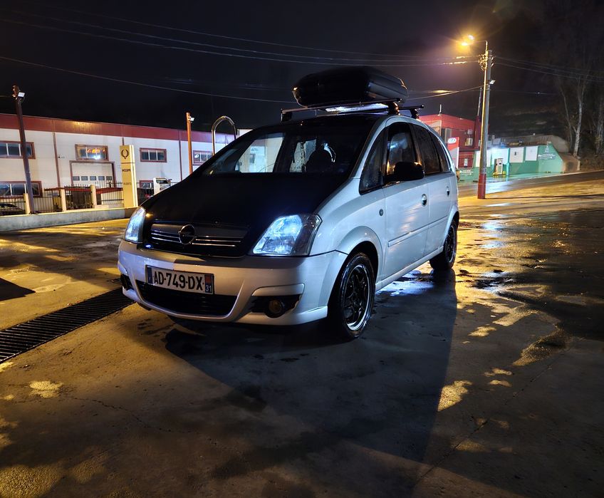 Vând Opel Meriva