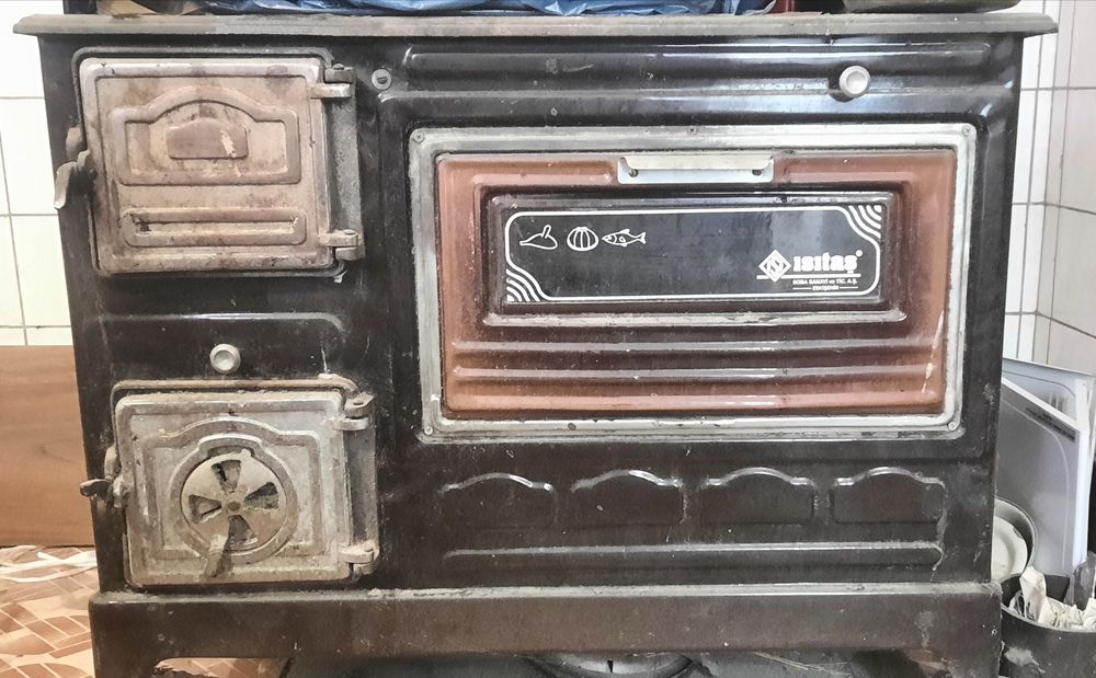 Печка на дърва с фурна