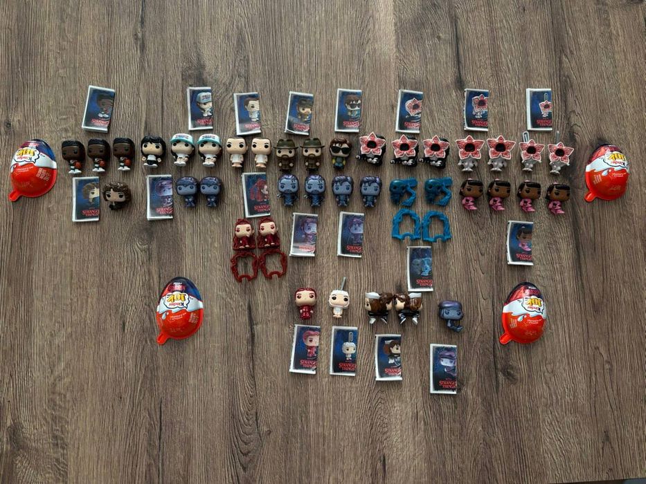 Фигурки из Kinder joy очень странные дела