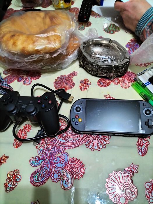 Игровая консоль(приставка)