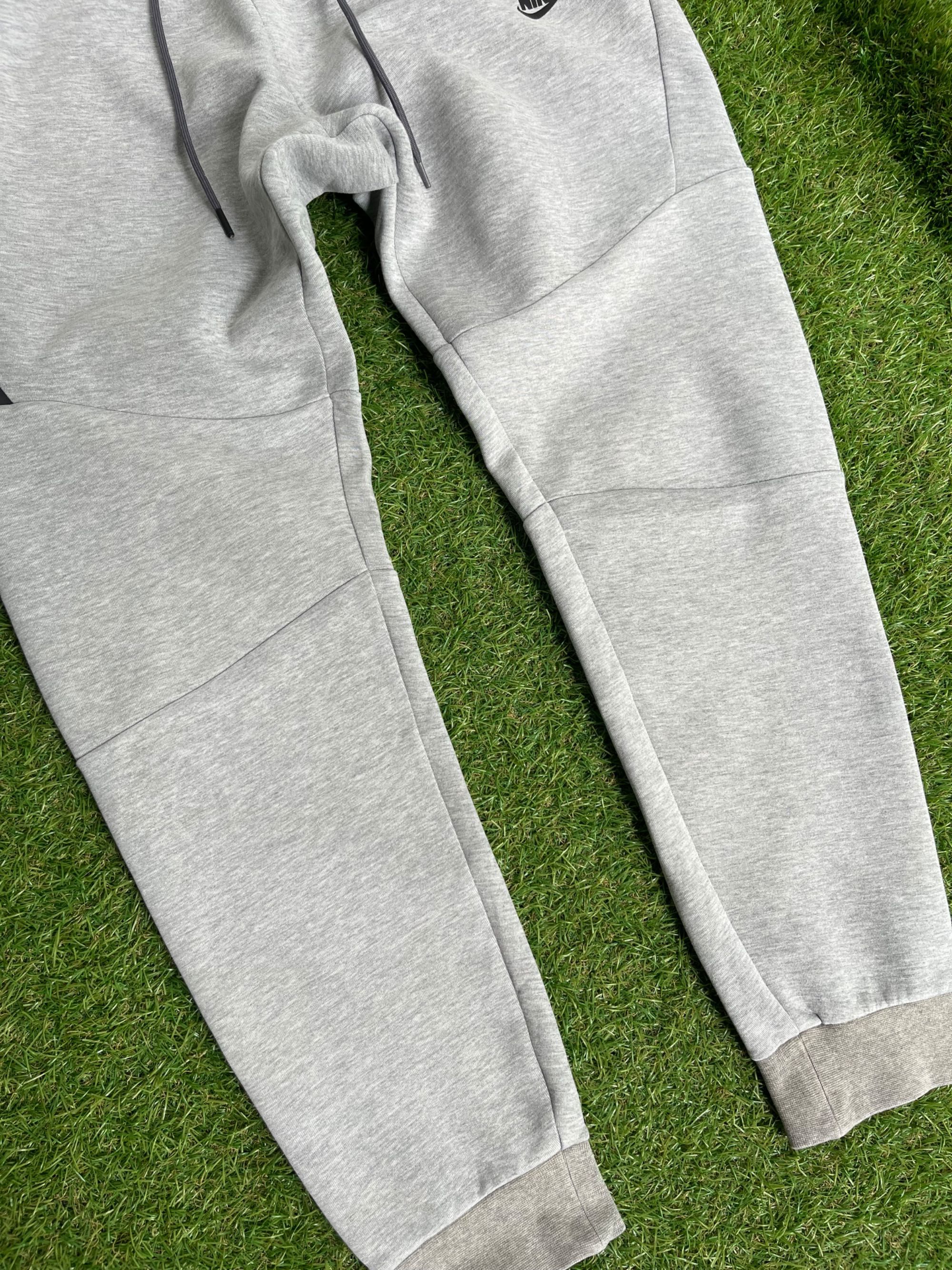 Мъжко долнище : Nike Tech Fleece L