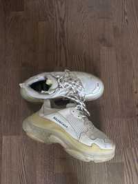 Balenciaga Triple S Cream 40 (Nike,jordan,yeezy,the north face )