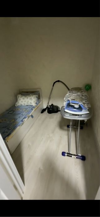 Продоется квартира 1 комнатя переделенное 2 х комнатнаю