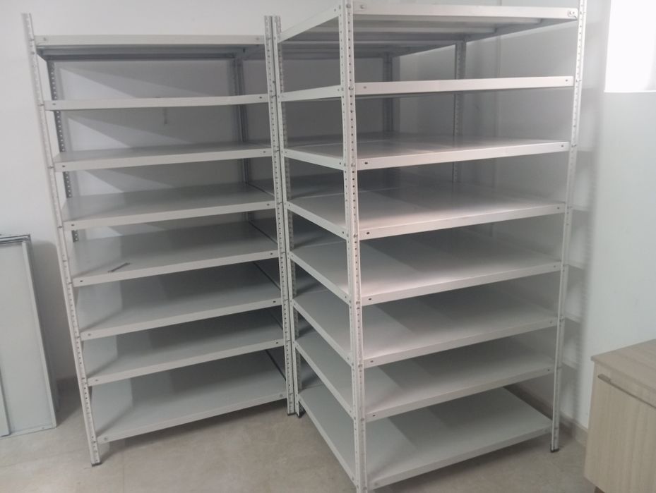 Продаются стеллажи