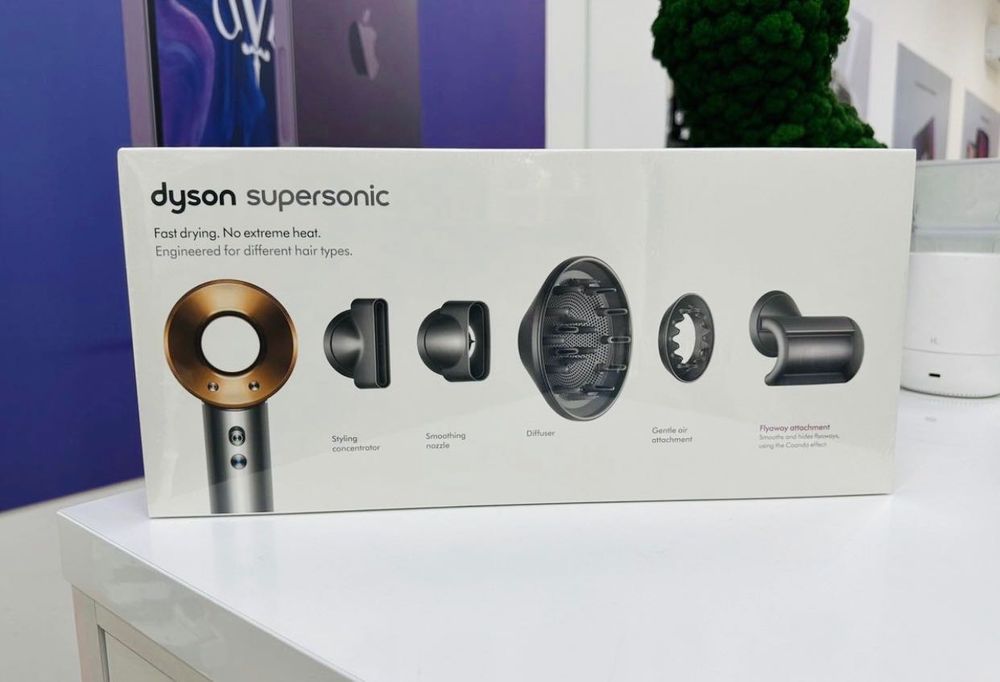 Продам Профессиональный Styler Dyson Выпрямитель Фен Новый насадками