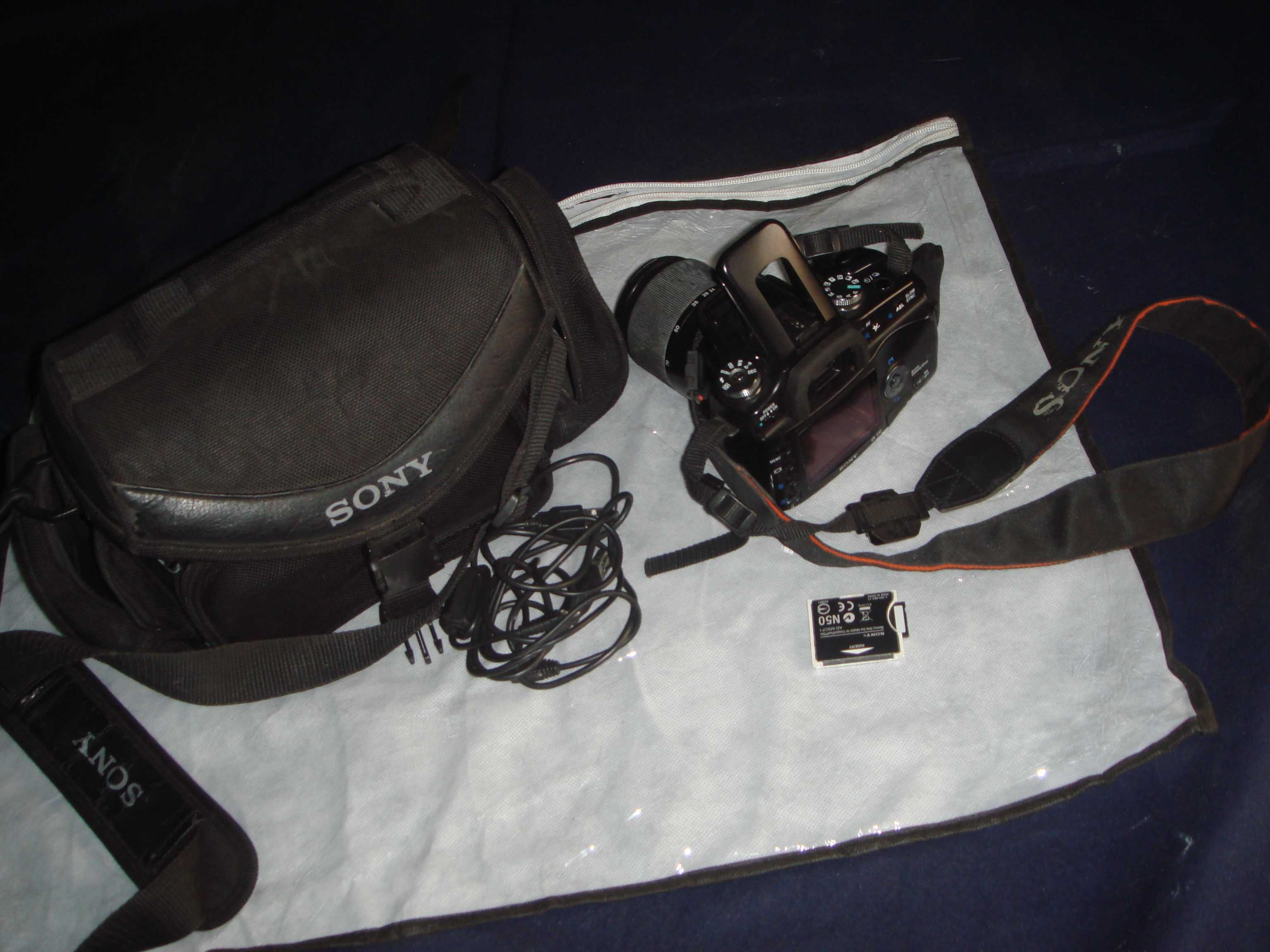 Фотоаппарат Классный Sony Оригинал Все в комплекте с сумкой провода