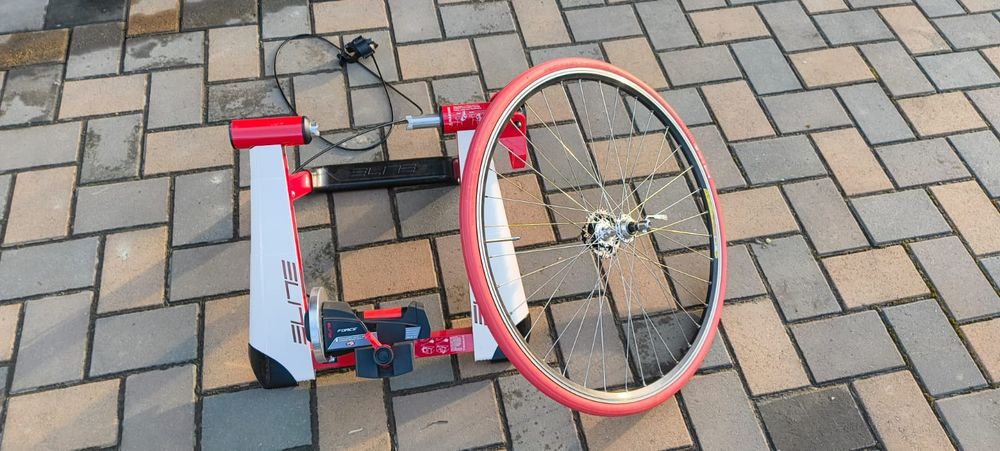 Home trainer Elite + roată cursiera + anvelopa trainer