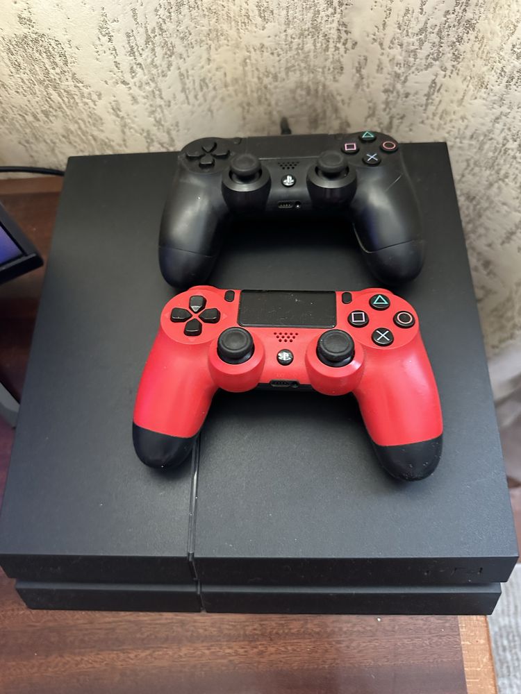 Продам Приставку PS4 512гб