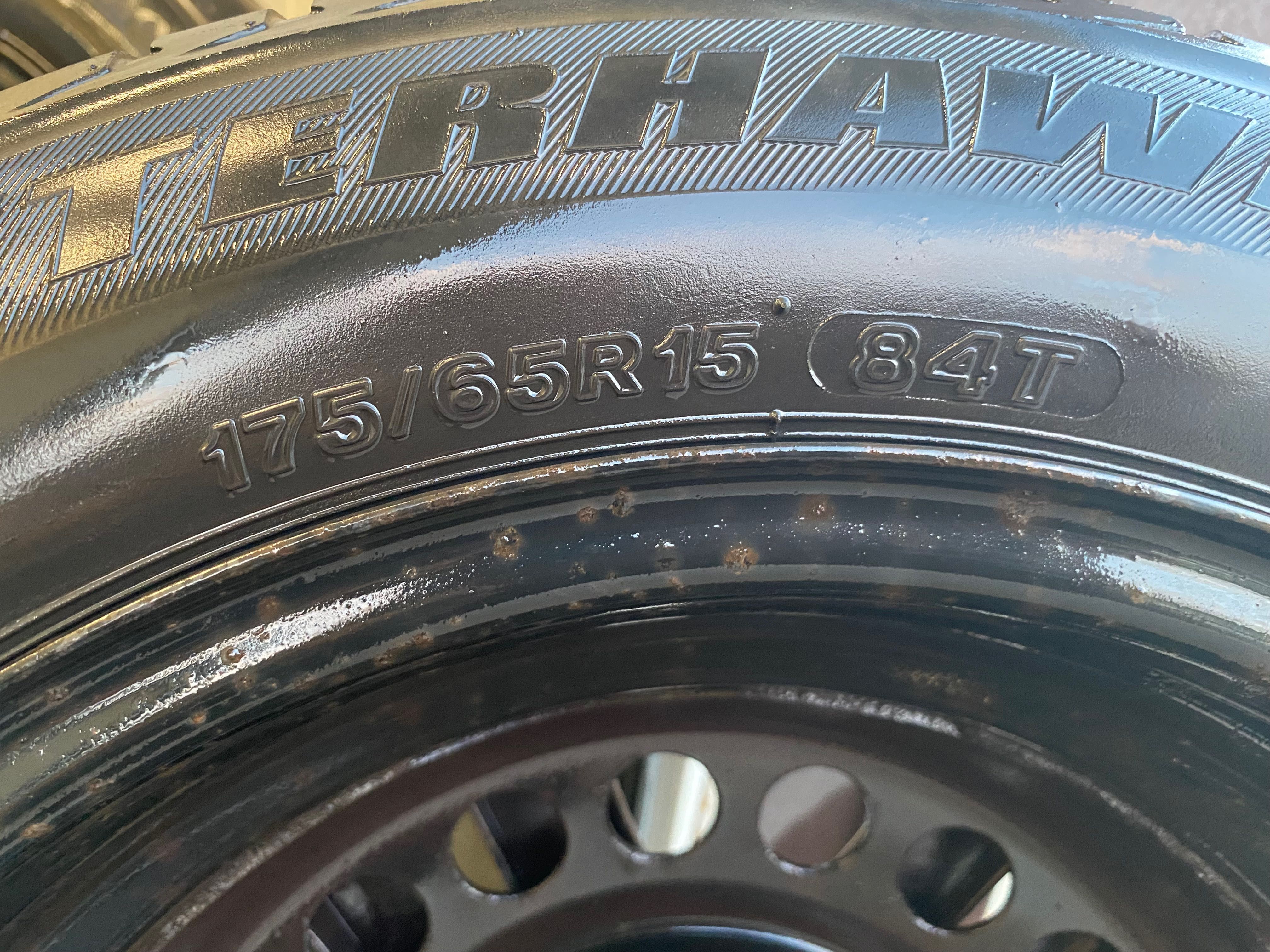 Джанти комплект 175/65 R15 зимни гуми Хонда