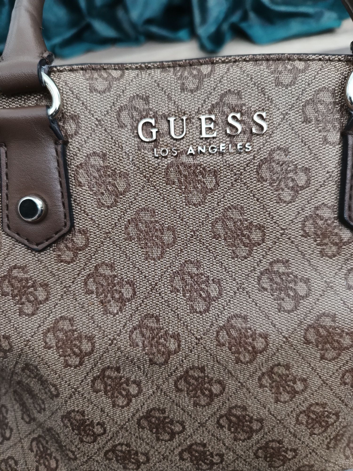 Geanta Guess,Los Angeles