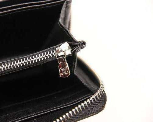 În stoc Portofel Louis Vuitton piele naturală 92-22