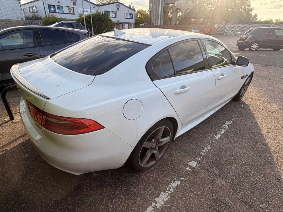 На части Jaguar Xe 2.0d R line Автоматик 2015 година