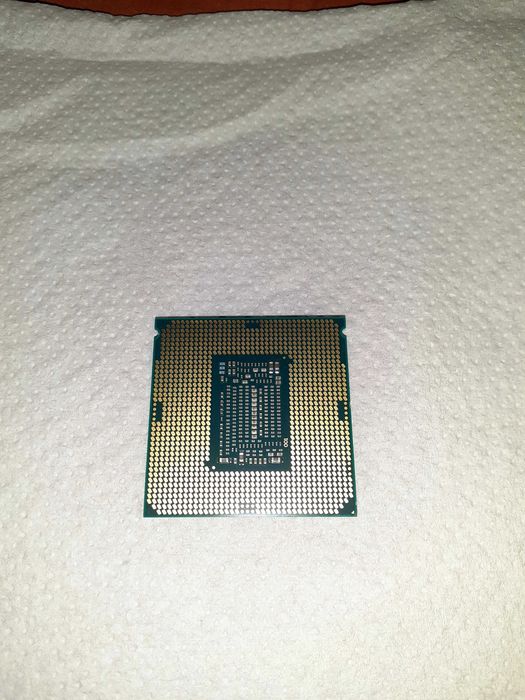 Procesor I5 9400F + Cooler Schyte Katana 3