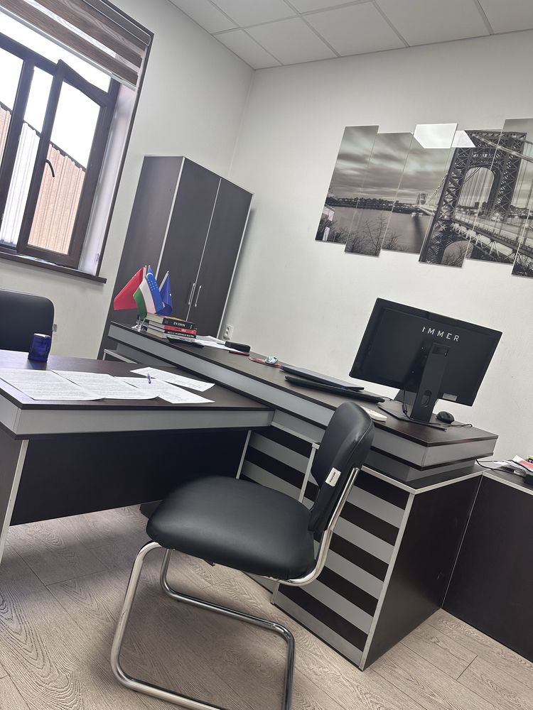 Ofis mebellari va johozlari sotiladi