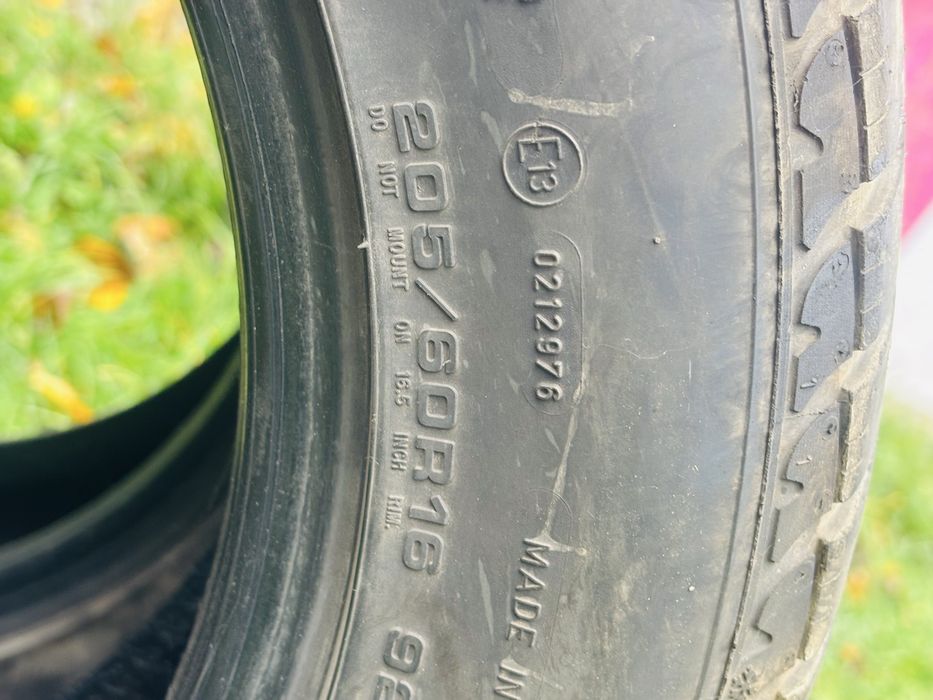 2 cauciucuri Good Year 205 60 R16 iarna