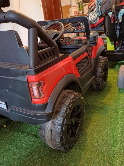 Акумулаторен Джип с родителски контрол и