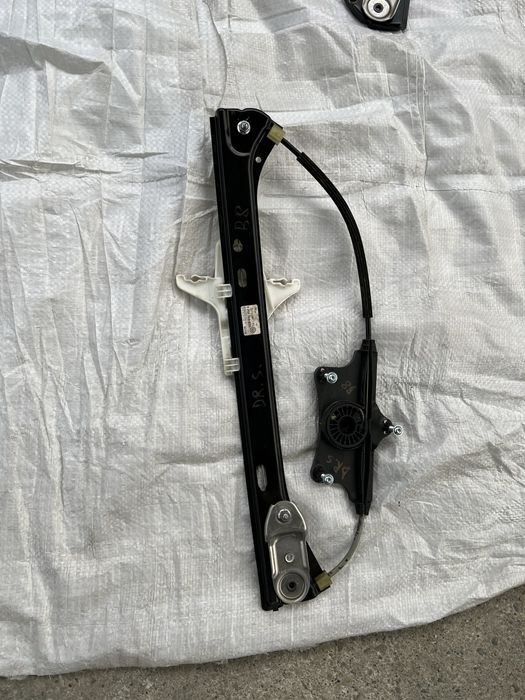 Macara geam fata spate stanga dreapta vw passat b8