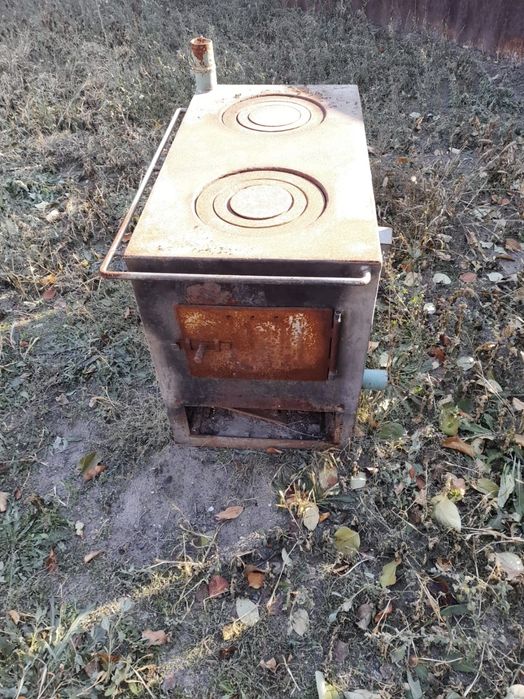 Продаётся печка для дома. Печь стоял в 3 уров  коттедже. Качество 100%