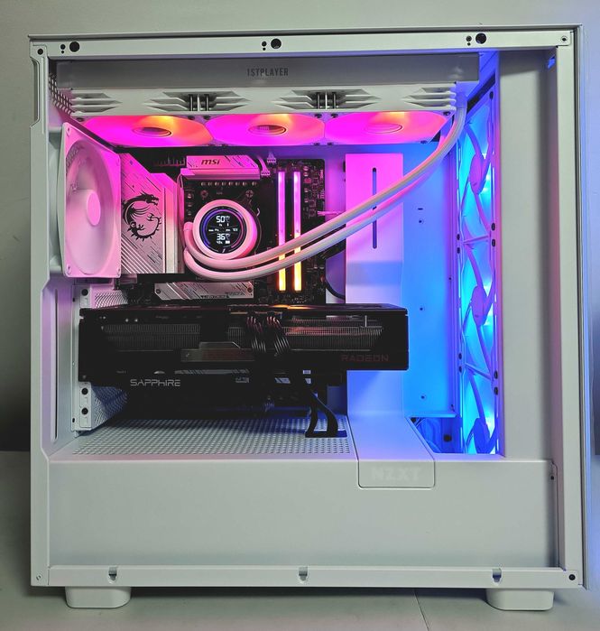 PC Gaming Ryzen 7 9800X3D RX 9070 XT 16GB