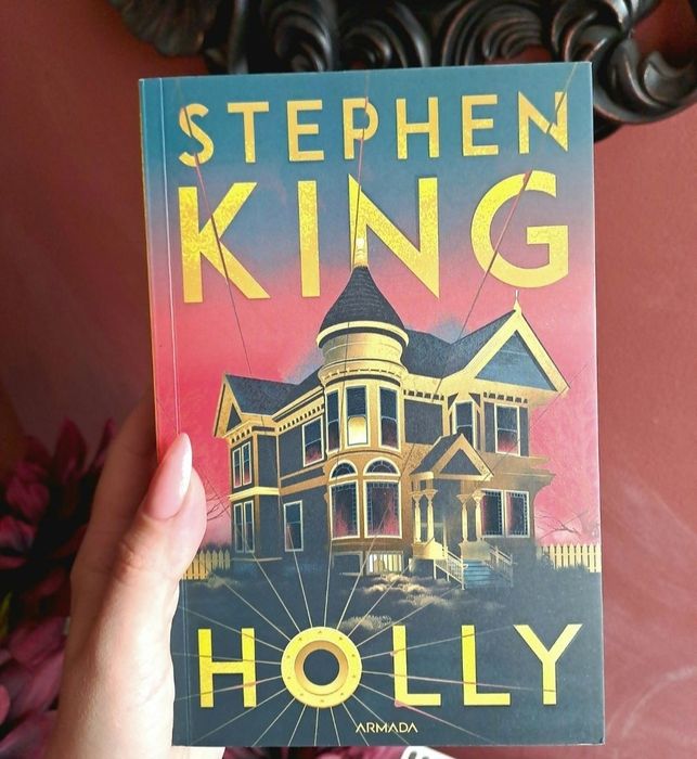Stephen King carte thriller horror suspans Holly