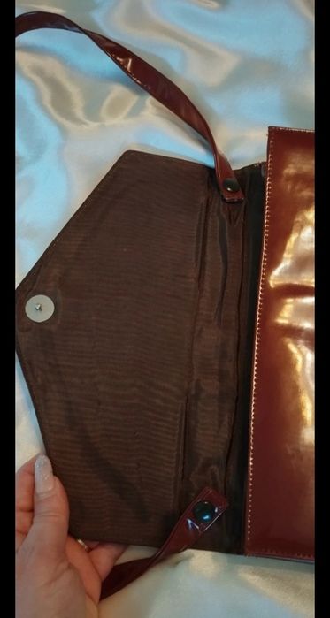 Poșetă tip plic vintage piele lăcuită ,,Flacăra Roșie"