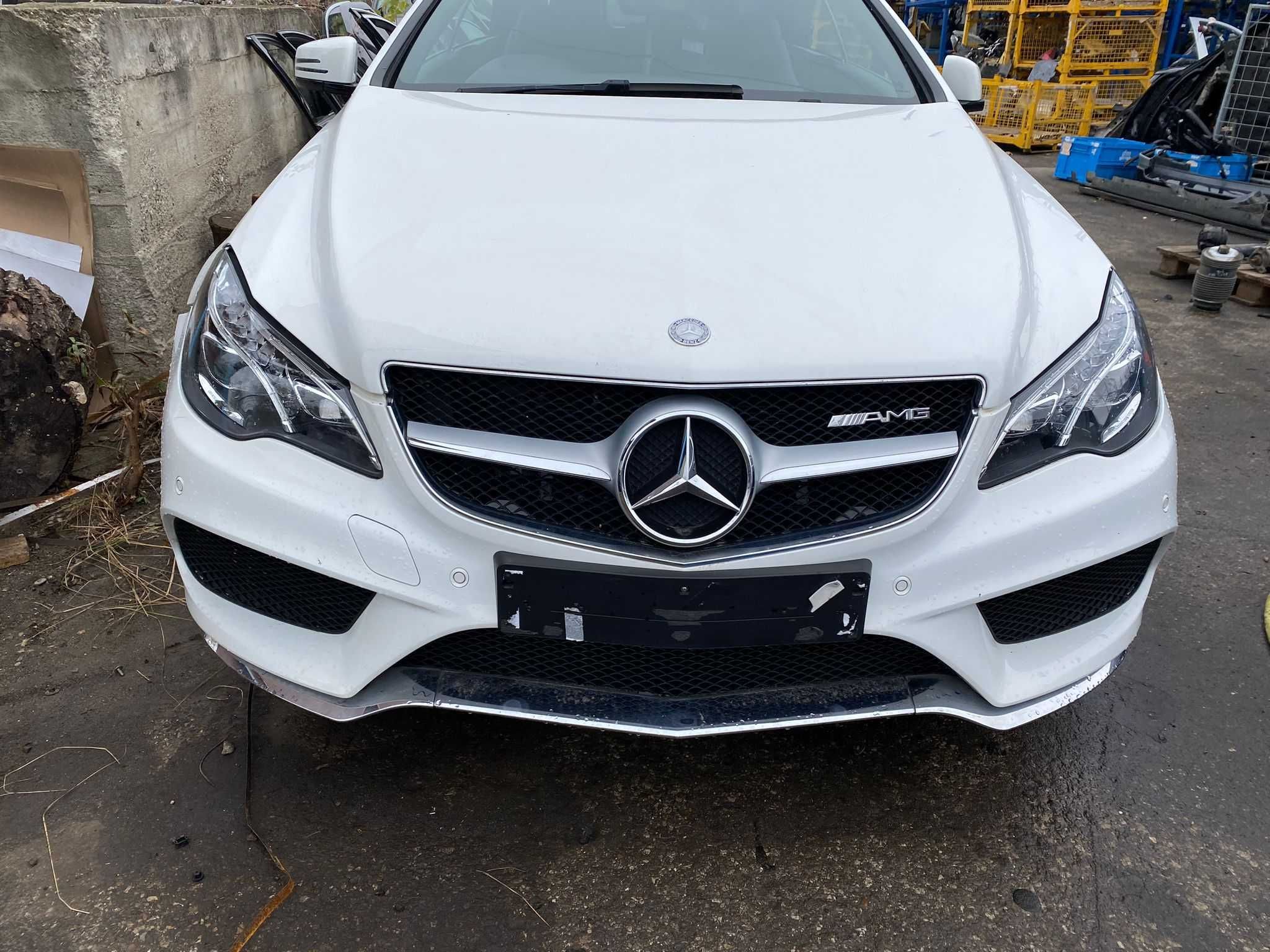 Dezmembrez mercedes e class cabrio w207 AMG/e250 cabrio w207/bara fara