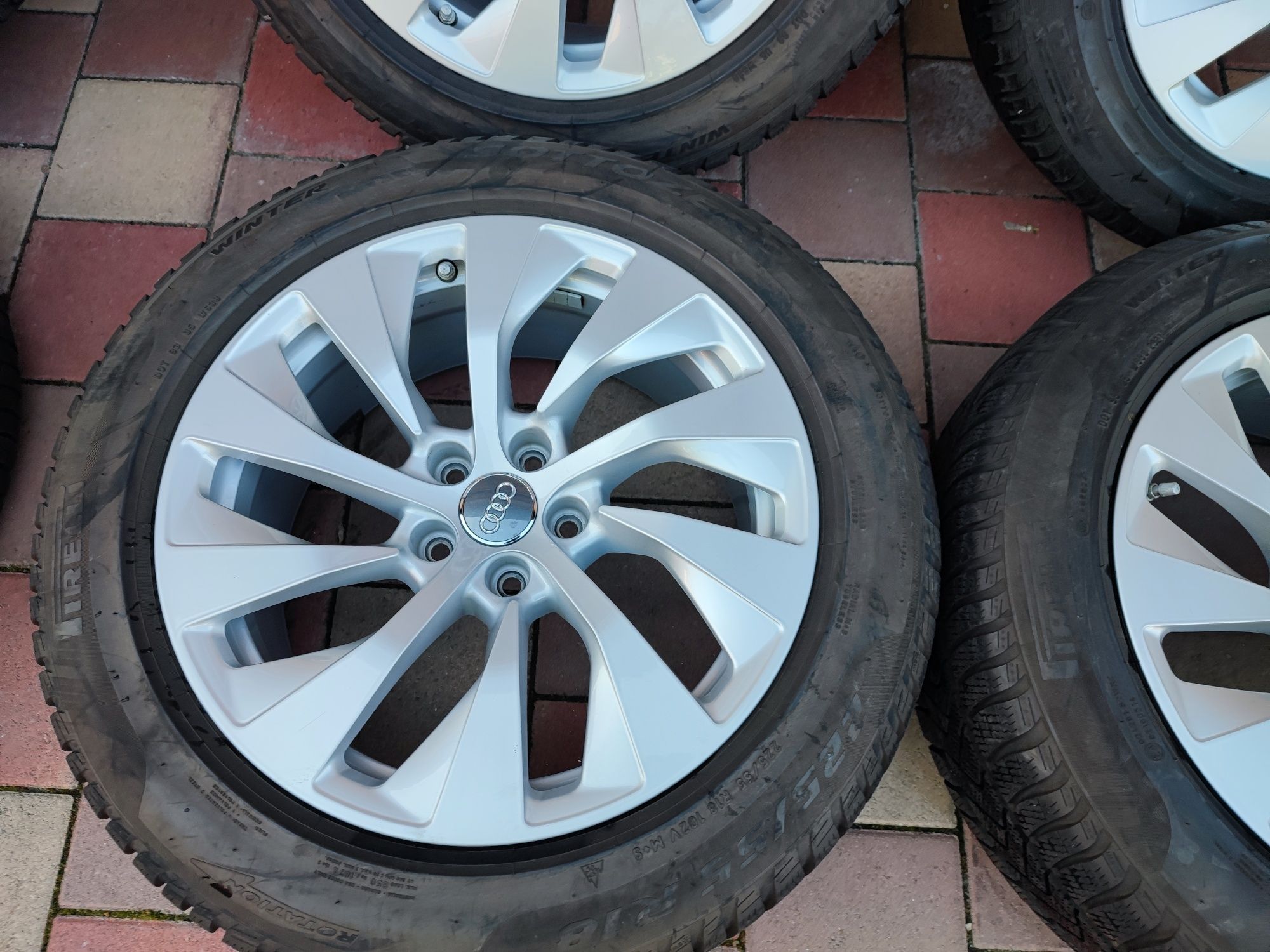 Jante originale audi A7 A6 A5 A4 225 55R18 Pirelli iarna 2021