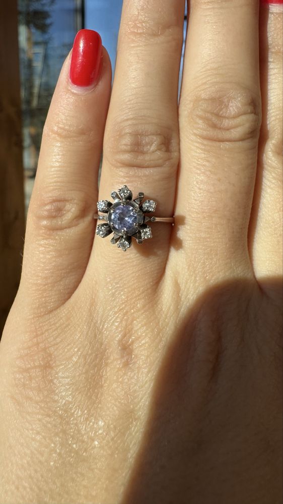 Inel tanzanit si diamante