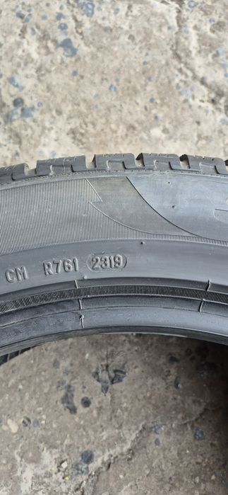 4 anvelope iarna ca si noi Pirelli 225/55/19.Pretul este pe bucata.