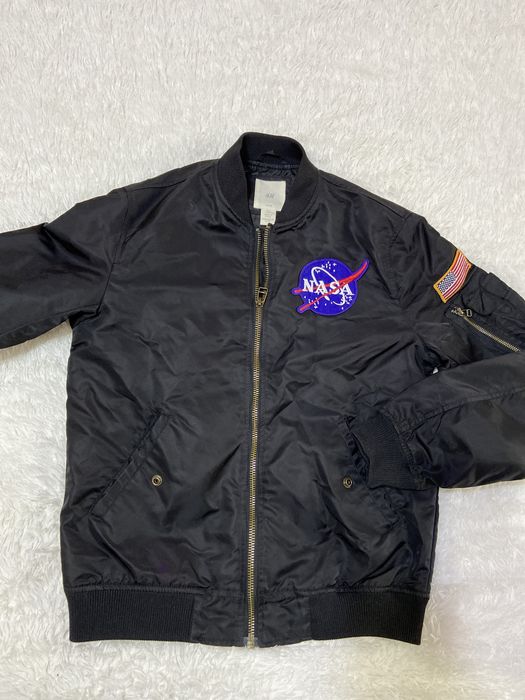 Демисезонные куртки 46 р-р