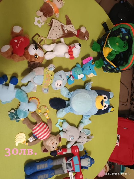 Детски  играчки и книжки