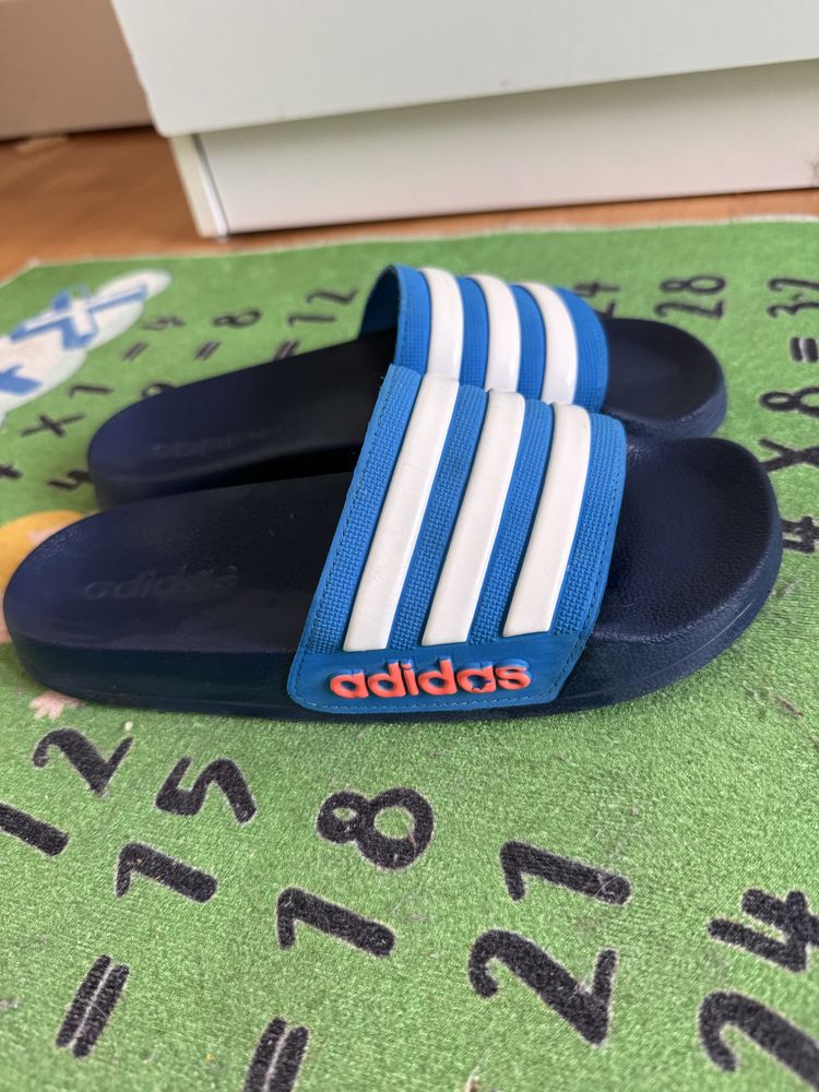 Slapi Adidas pentru baieti,marimea 35