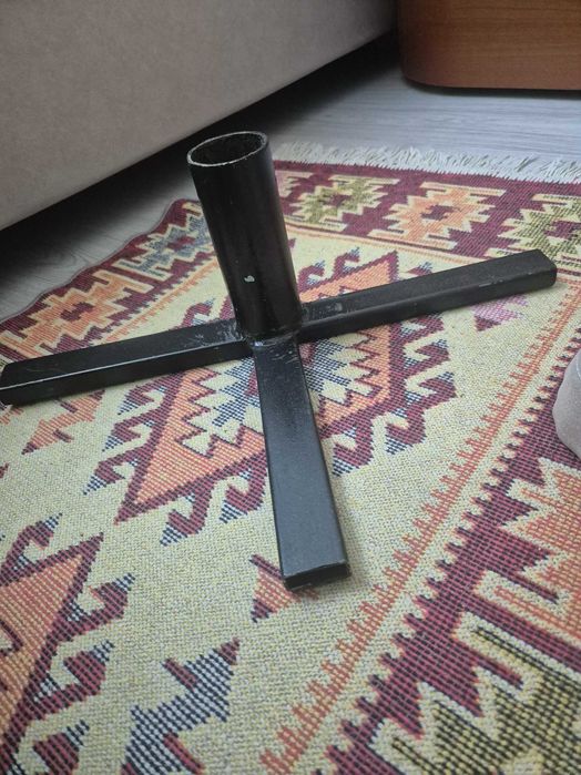 Продам подставку для ёлки (металлическая)