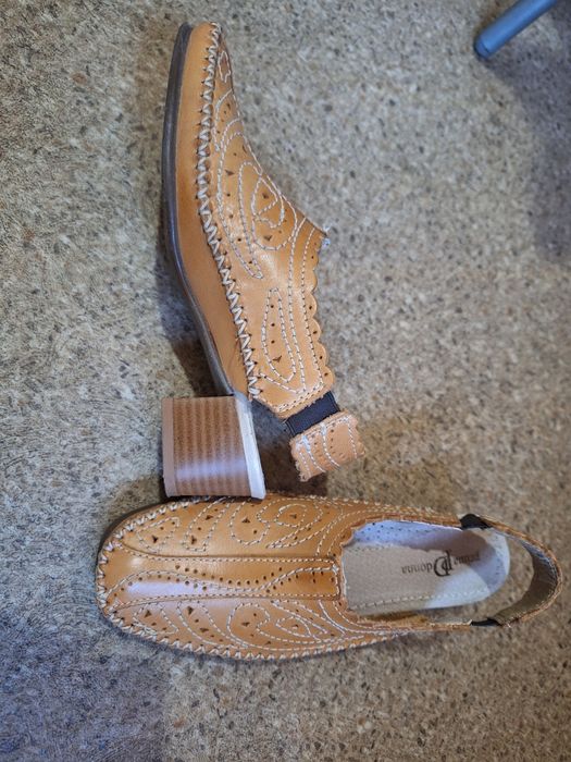 Saboți noi piele naturala Prima Donna