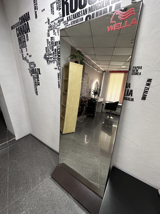 Зеркало в салон красоты либо бутик