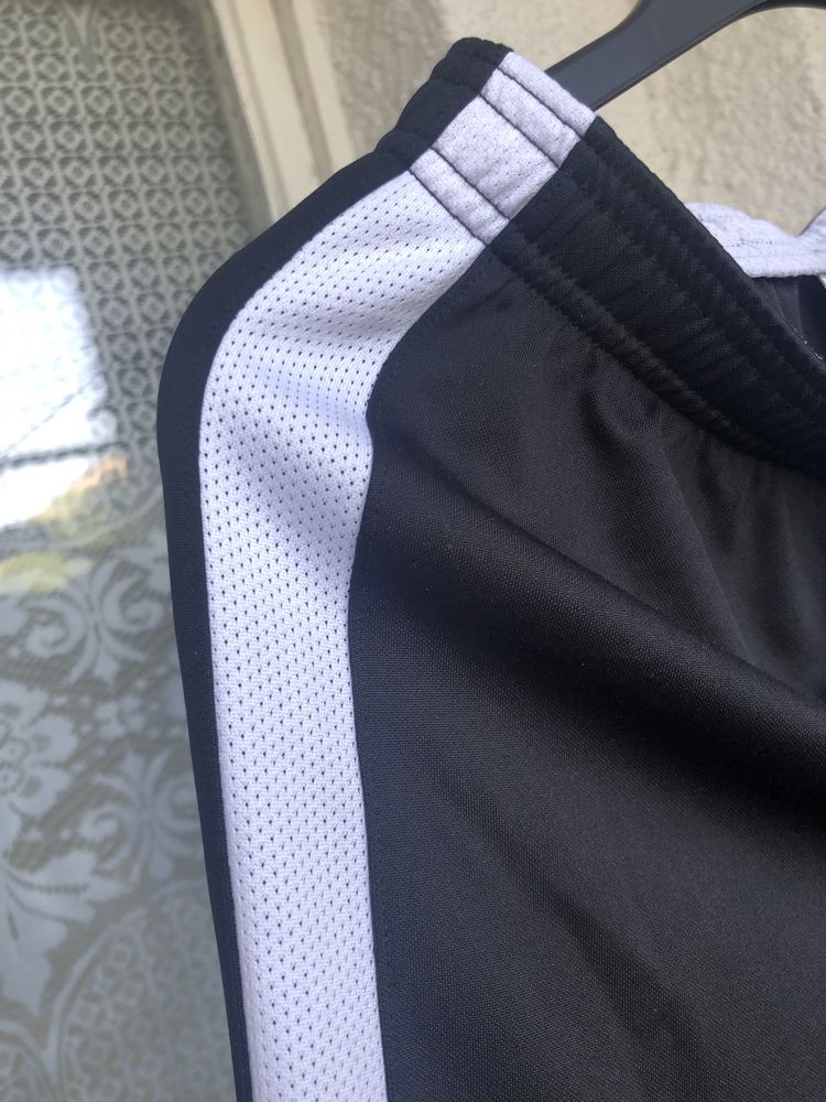 Nike къси панталони оригинални и чисто нови М