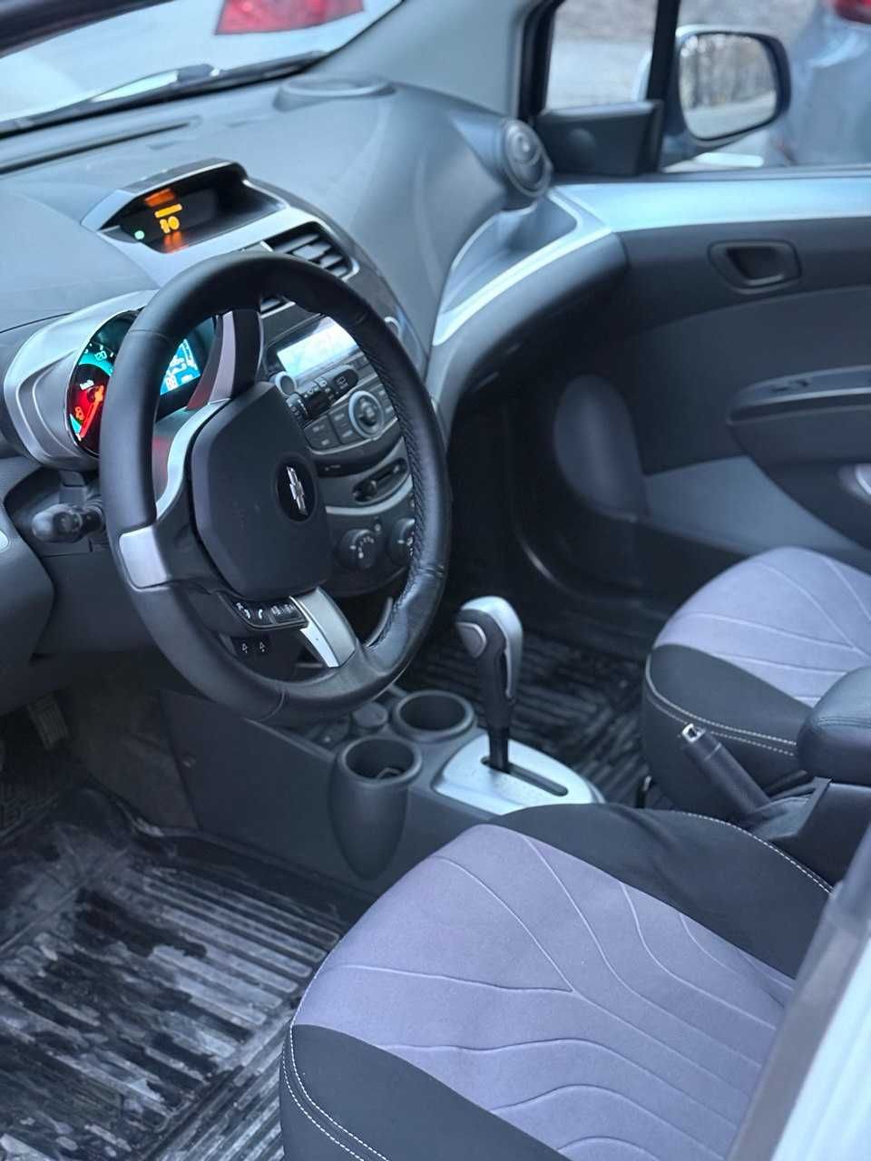Продам идеальная Chevrolet Spark