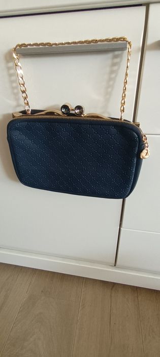 Дамска чанта клъч