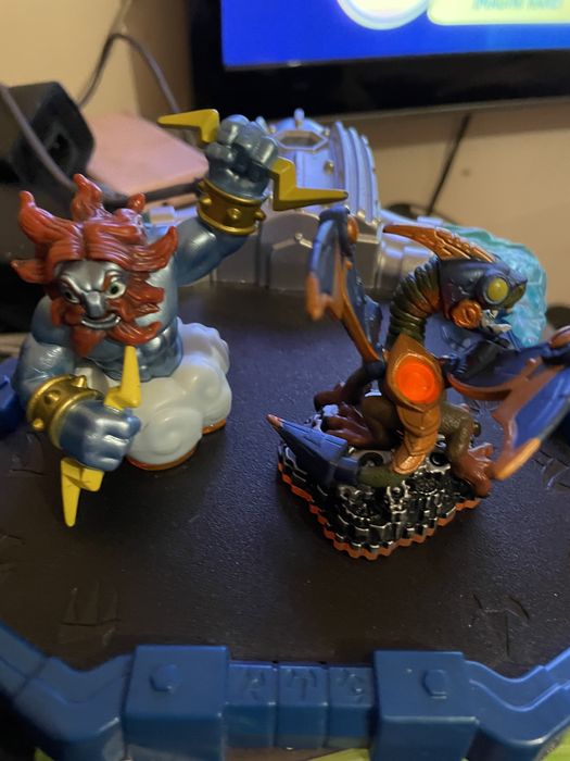 26 figurine portal și disc xbox 360 edition SKYLANDERS SUPERCHARGERS
