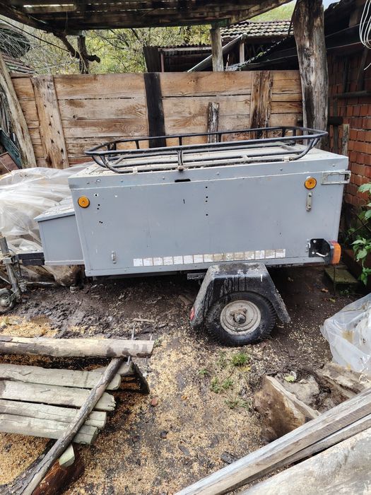 Remorcă pentru masina