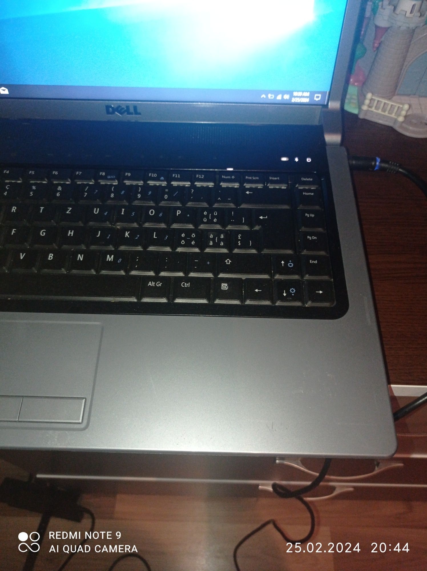 Dell pp33l лаптопи