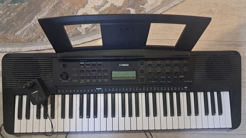 Синтезатор Yamaha PSR_E273